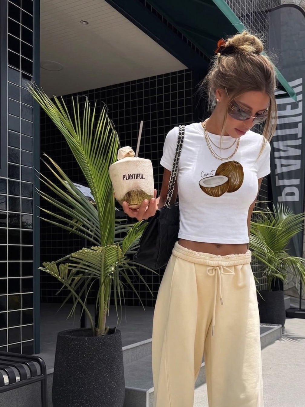 Coconut Graphic Y2K Baby Tee - White Slim Fit Crop Top