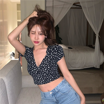 Floral V-neck Short Sleeve T-shirt